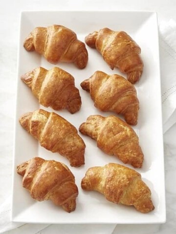 White platter with 8 Mariposa gluten-free croissants