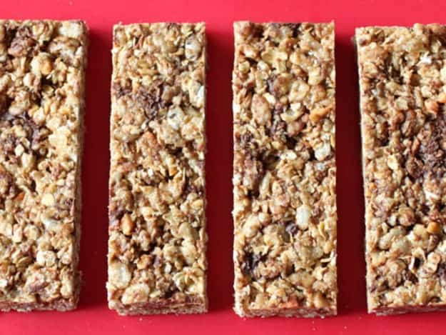 Copycat Recipe: Quaker's Chewy Granola Bars.