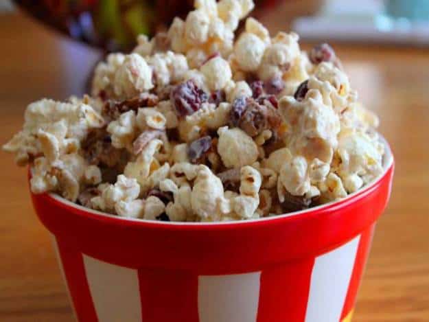 Winter White Chocolate Popcorn